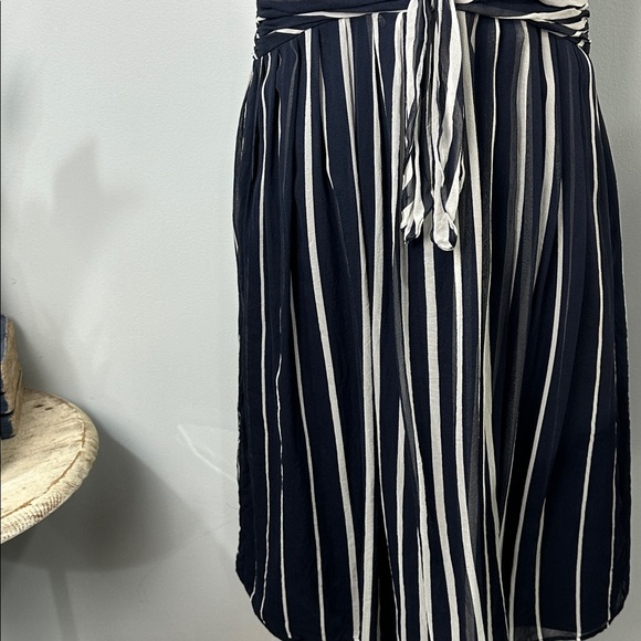 Ann Taylor Women Silk Navy White Stripe Chiffon Dress Size 12 - Picture 4 of 8